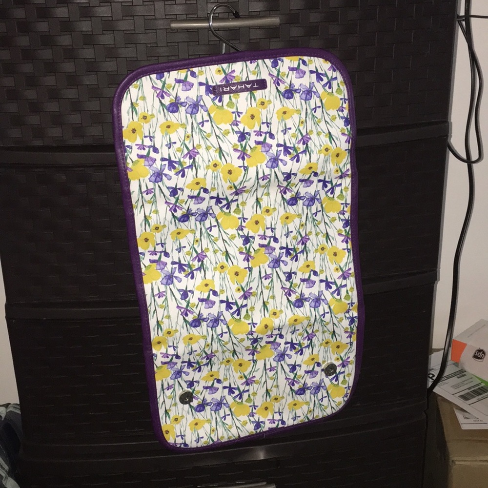 Travel makeup organizer